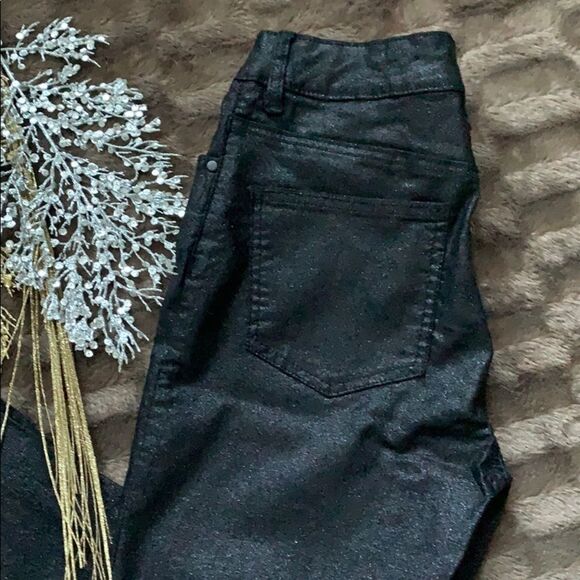 💥REVAMPED Sparkling skinny soft jeans💥 - Picture 4 of 7